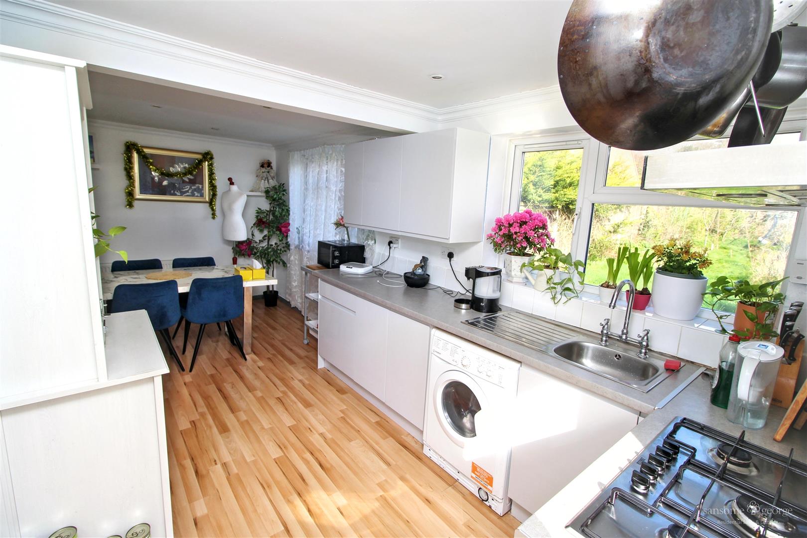 Hogarth Avenue, Tilehurst, Reading